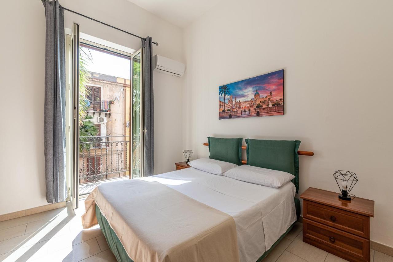 I Mori-Holiday Apartment Palermo Eksteriør billede