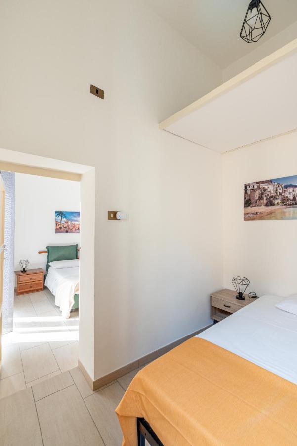 I Mori-Holiday Apartment Palermo Eksteriør billede