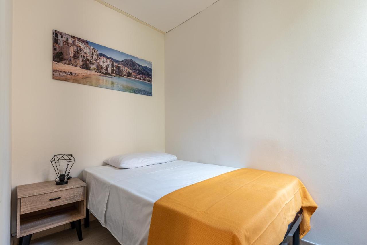 I Mori-Holiday Apartment Palermo Eksteriør billede