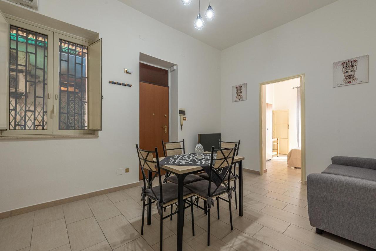 I Mori-Holiday Apartment Palermo Eksteriør billede