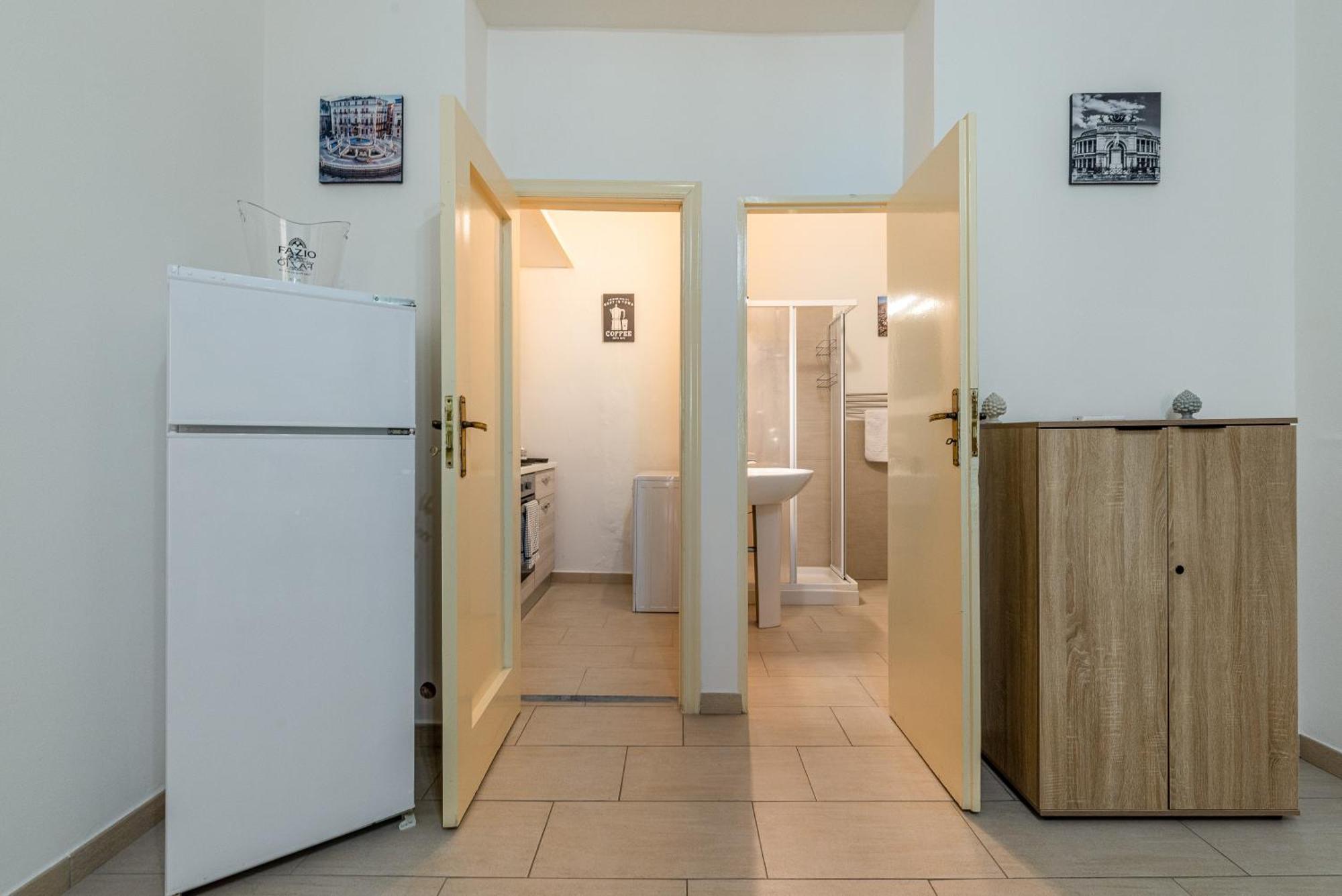 I Mori-Holiday Apartment Palermo Eksteriør billede