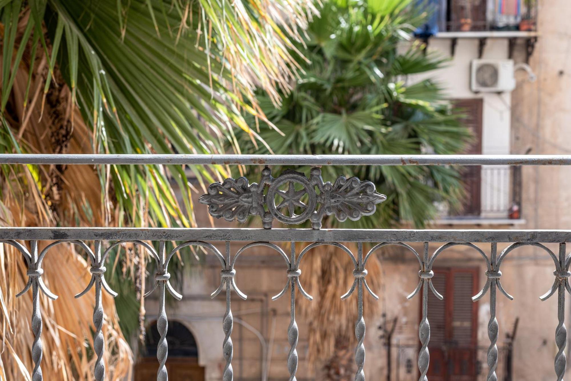 I Mori-Holiday Apartment Palermo Eksteriør billede